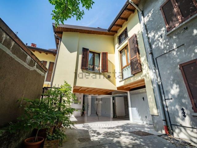 Appartamento in vendita di 117 m² in Via Dante Alighieri, 28
