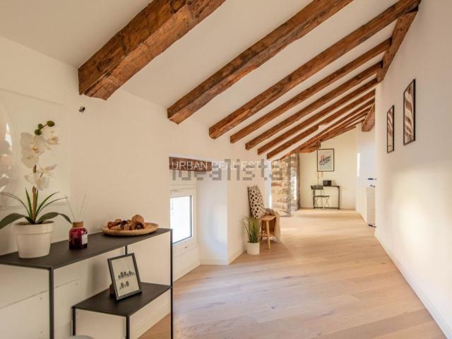 Appartamento in vendita di 117 m² in Via dei Capitelli, 8