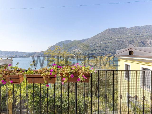 Appartamento in vendita di 117 m² in Via E. Caronti, 66