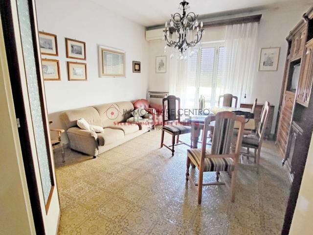 Appartamento in vendita di 117 m² in Via Farabola Est