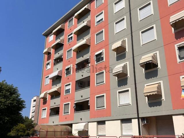 Appartamento in vendita di 117 m² in Via K. Adenauer