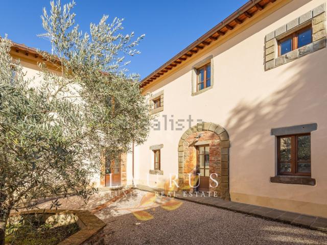 Appartamento in vendita di 117 m² in Via Montecchio Vesponi