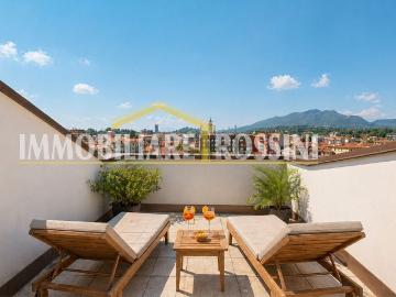 Appartamento in vendita di 117 m² in Via Michelangelo Buonarroti, 1