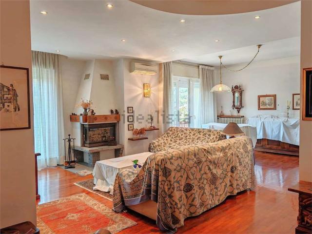 Appartamento in vendita di 117 m² in Via Nazionale, 24