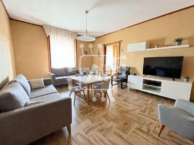 Appartamento in vendita di 117 m² in Via Napoli, 95