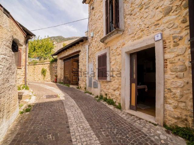 Appartamento in vendita di 117 m² in Via San Agapito