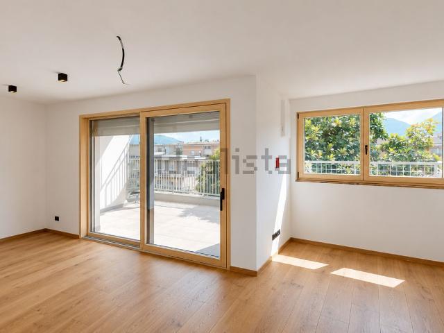 Appartamento in vendita di 117 m² in Via Schiller