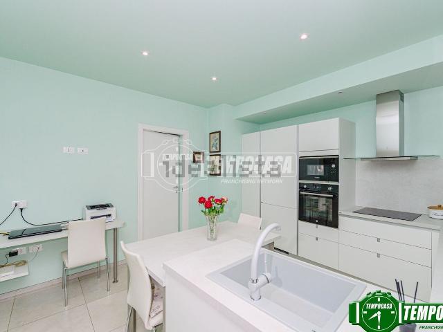 Appartamento in vendita di 117 m² in Via Palmiro Togliatti