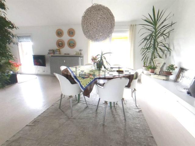 Appartamento in vendita di 117 m² in Via Petos