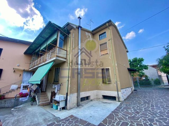 Appartamento in vendita di 117 m² in Via Roma