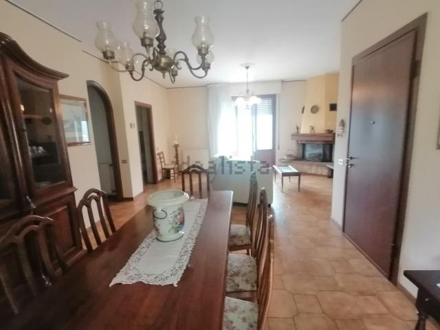 Appartamento in vendita di 117 m² in Via Roma