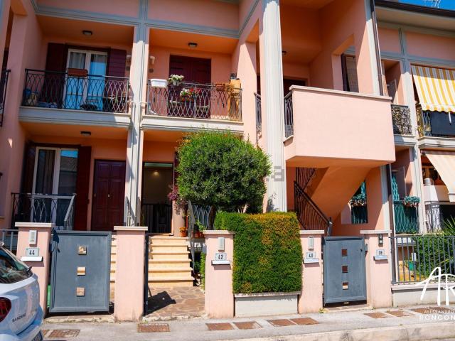 Appartamento in vendita di 117 m² in Via Repubblica Slovacca, 42