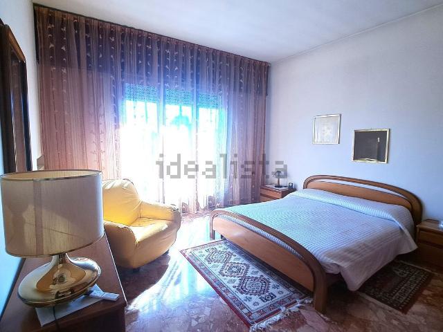 Appartamento in vendita di 117 m² in Viale Viareggio