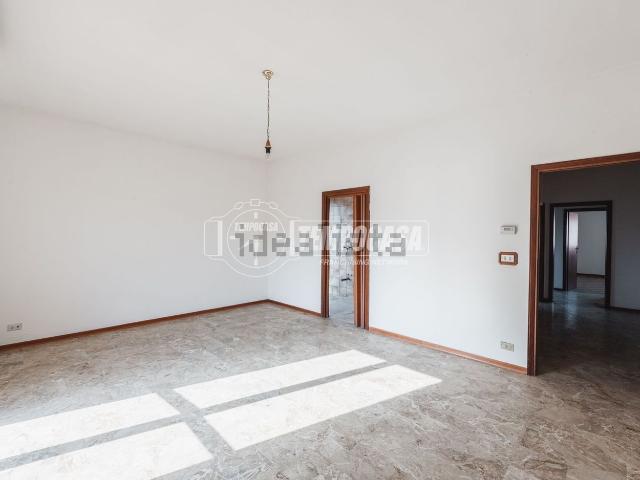 Appartamento in vendita di 117 m² in Viale Michelangelo, 417