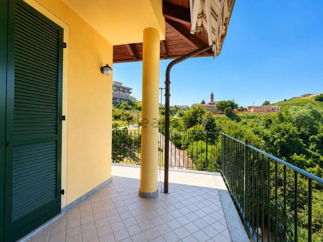 Appartamento in vendita di 117 m² in Frazione San Rocco, 136
