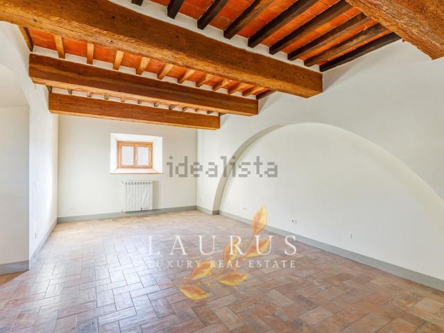 Appartamento in vendita di 117 m² in Località Montecchio Vesponi