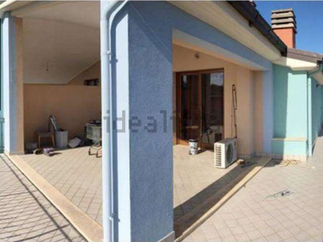 Appartamento in vendita di 117 m² in Lungomare Alcide de Gasperi, 166