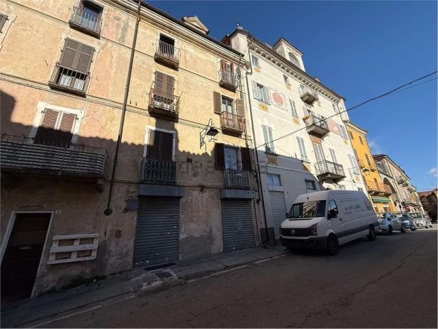 Appartamento in vendita di 117 m² in Piazza Pinelli, 28