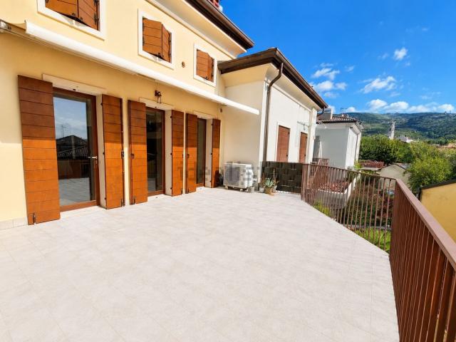 Appartamento in vendita di 117 m² in Piazza Vittorio Emanuele II, 15