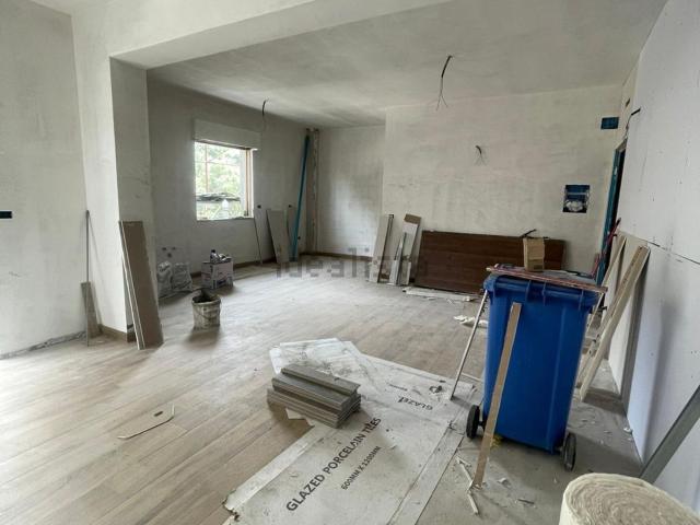 Appartamento in vendita di 118 m² in Traversa II Via Costantino Salita Enel
