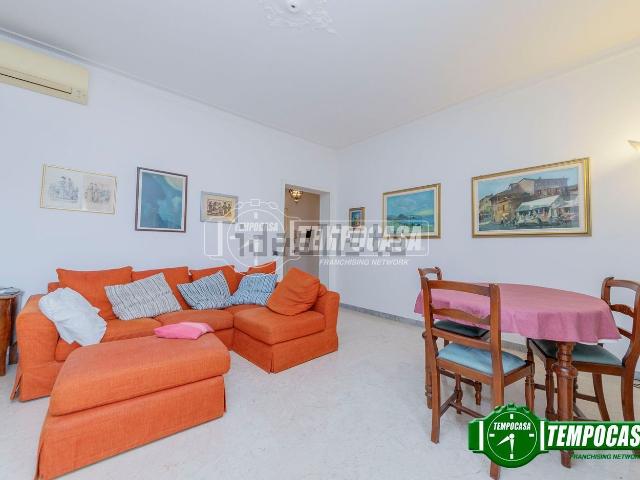 Appartamento in vendita di 118 m² in Via Crescenzi Romani, 21