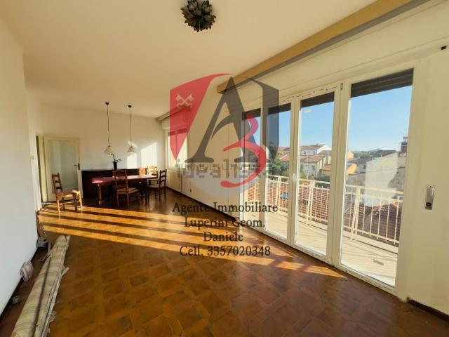 Appartamento in vendita di 118 m² in Via Amerigo Vespucci, 40