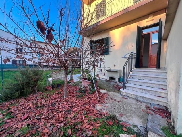 Appartamento in vendita di 118 m² in Via Anconetana