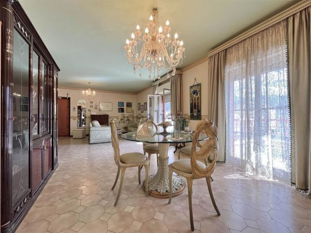 Appartamento in vendita di 118 m² in Via Alberto Verdinois, 17