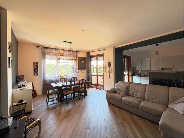 Appartamento in vendita di 118 m² in Via Gaetano Tononi, 4