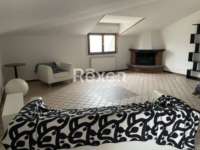 Appartamento in vendita di 118 m² in Via Genova