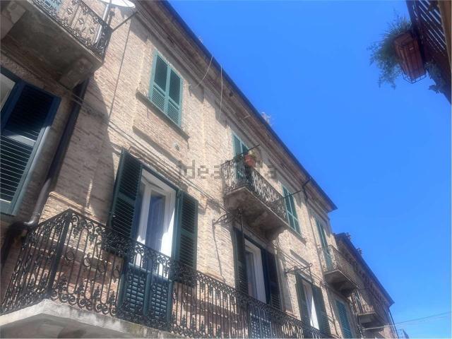 Appartamento in vendita di 118 m² in Via Giuseppe Garibaldi, 90