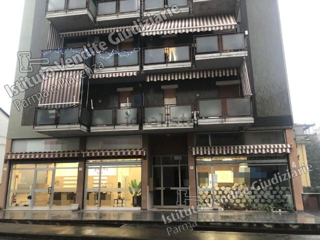 Appartamento in vendita di 118 m² in Via Giacomo Puccini, 3