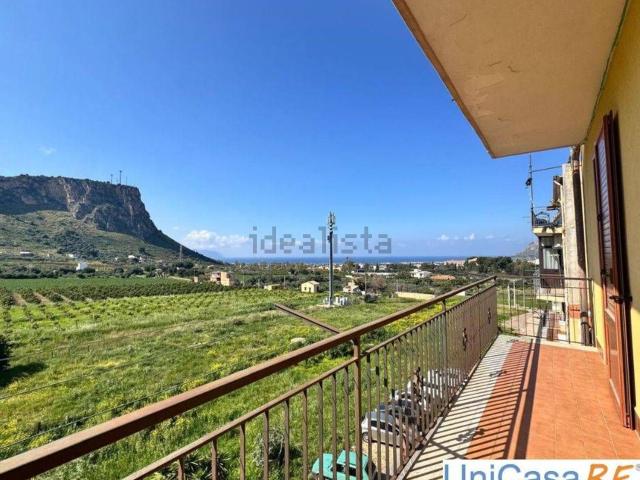 Appartamento in vendita di 118 m² in Via Giovanni Calvino, 21