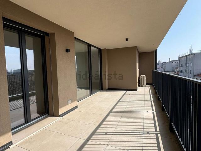 Appartamento in vendita di 118 m² in Via Guglielmo Marconi