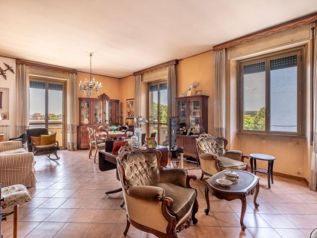 Appartamento in vendita di 118 m² in Via degli Orti Variani