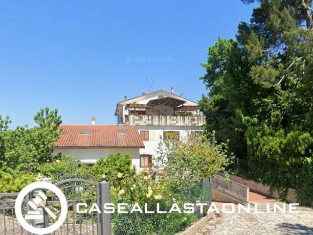 Appartamento in vendita di 118 m² in Via del Barcaglione