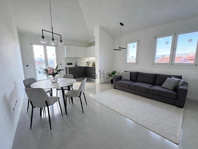 Appartamento in vendita di 118 m² in Via del Giglio