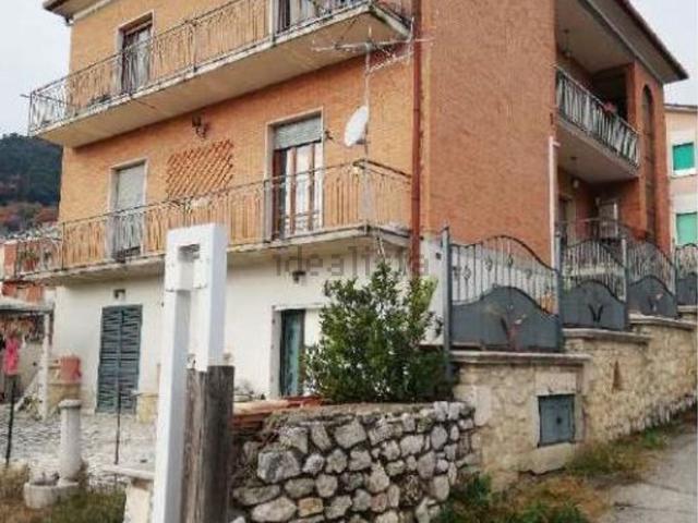 Appartamento in vendita di 118 m² in Via della Lucciola, 22