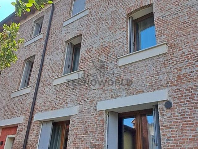 Appartamento in vendita di 118 m² in Via delle Ciminiere