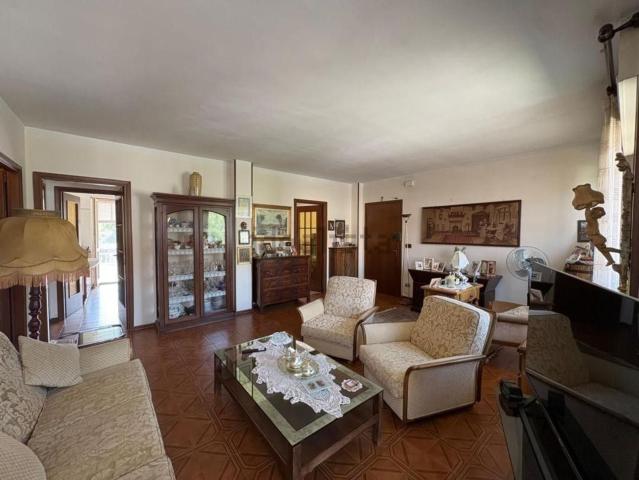 Appartamento in vendita di 118 m² in Via E. Daneo, 7