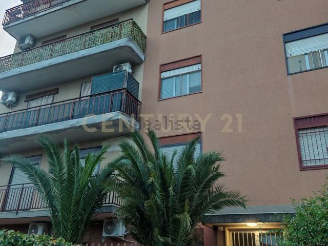 Appartamento in vendita di 118 m² in Via Francesco Zangri, 30