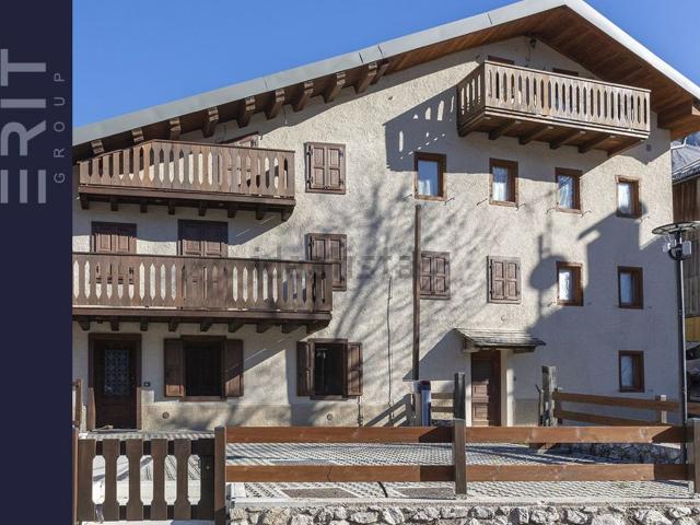 Appartamento in vendita di 118 m² in Via Ladinia