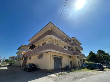 Appartamento in vendita di 118 m² in Via Lago Maggiore, 9