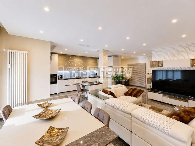 Appartamento in vendita di 118 m² in Via Marco Polo, 81