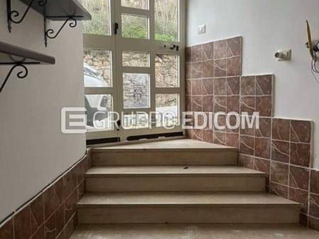 Appartamento in vendita di 118 m² in Via San Maria