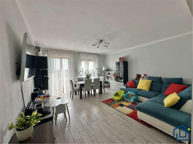 Appartamento in vendita di 118 m² in Via Sandro Pertini, 7