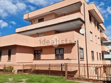 Appartamento in vendita di 118 m² in Via Sant&apos Ambrogio, 2