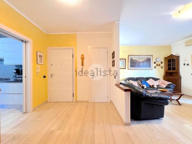 Appartamento in vendita di 118 m² in Via Scuderlando, 64