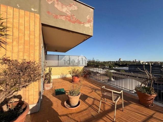 Appartamento in vendita di 118 m² in Via Scarperia, 9