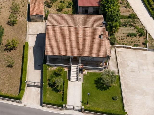 Appartamento in vendita di 118 m² in Via Streppe, 3